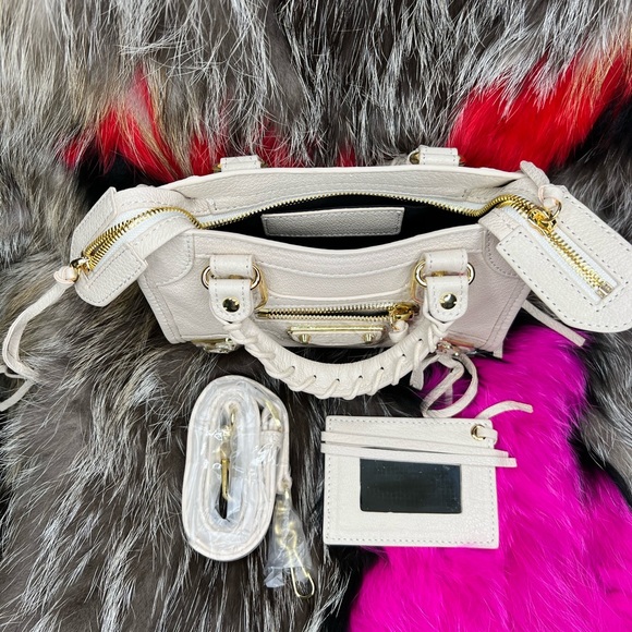 Cream Genuine Leather mini handbag with gold hardware - Picture 7 of 7